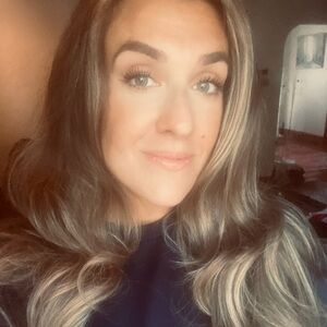 Meet your Posher, Elena